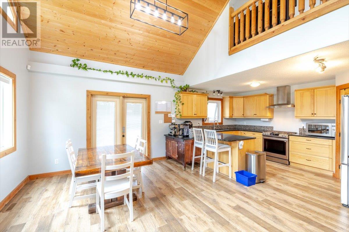Photo 19 of 2074 Golden Eagle Drive, Sparwood BC