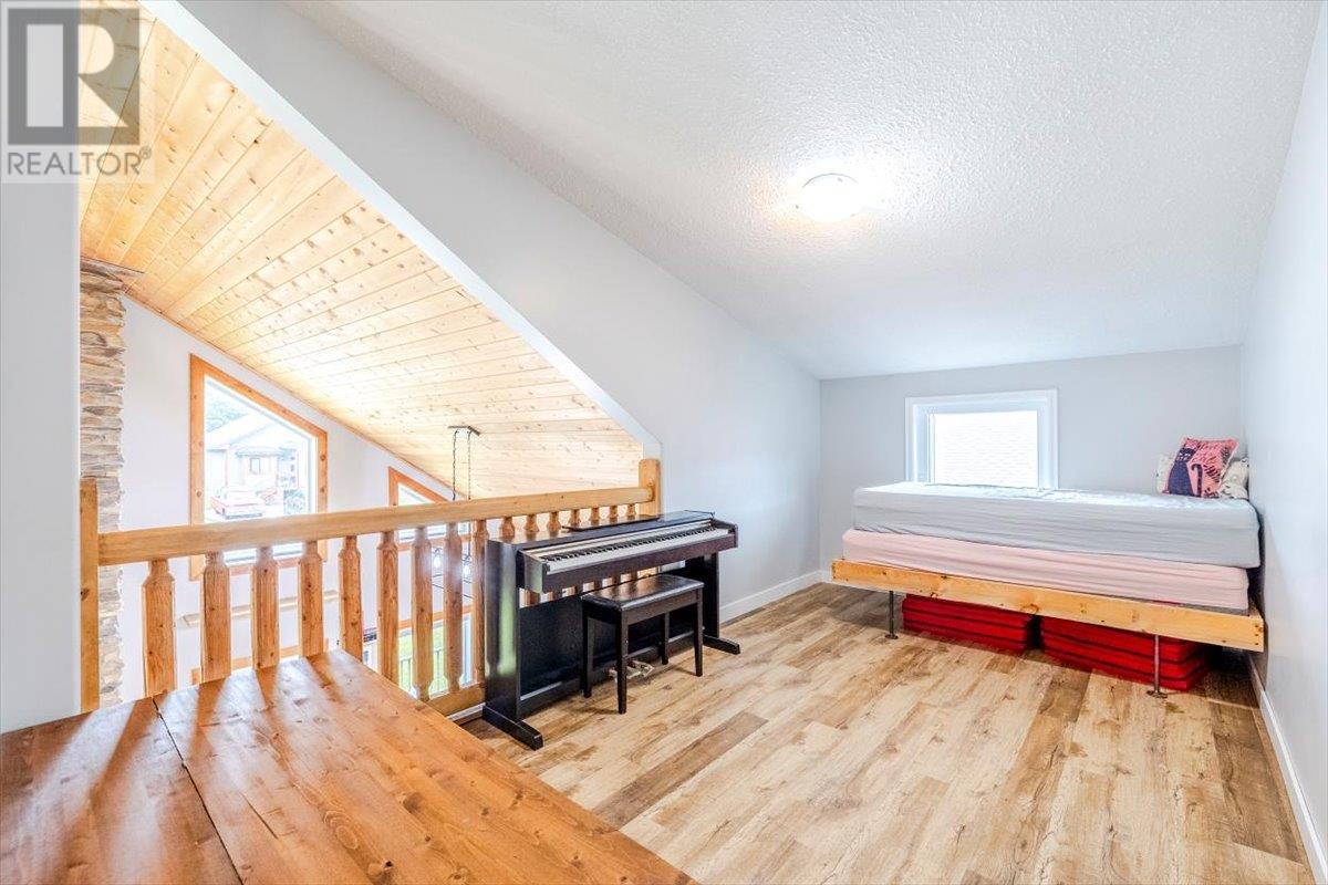 Photo 32 of 2074 Golden Eagle Drive, Sparwood BC