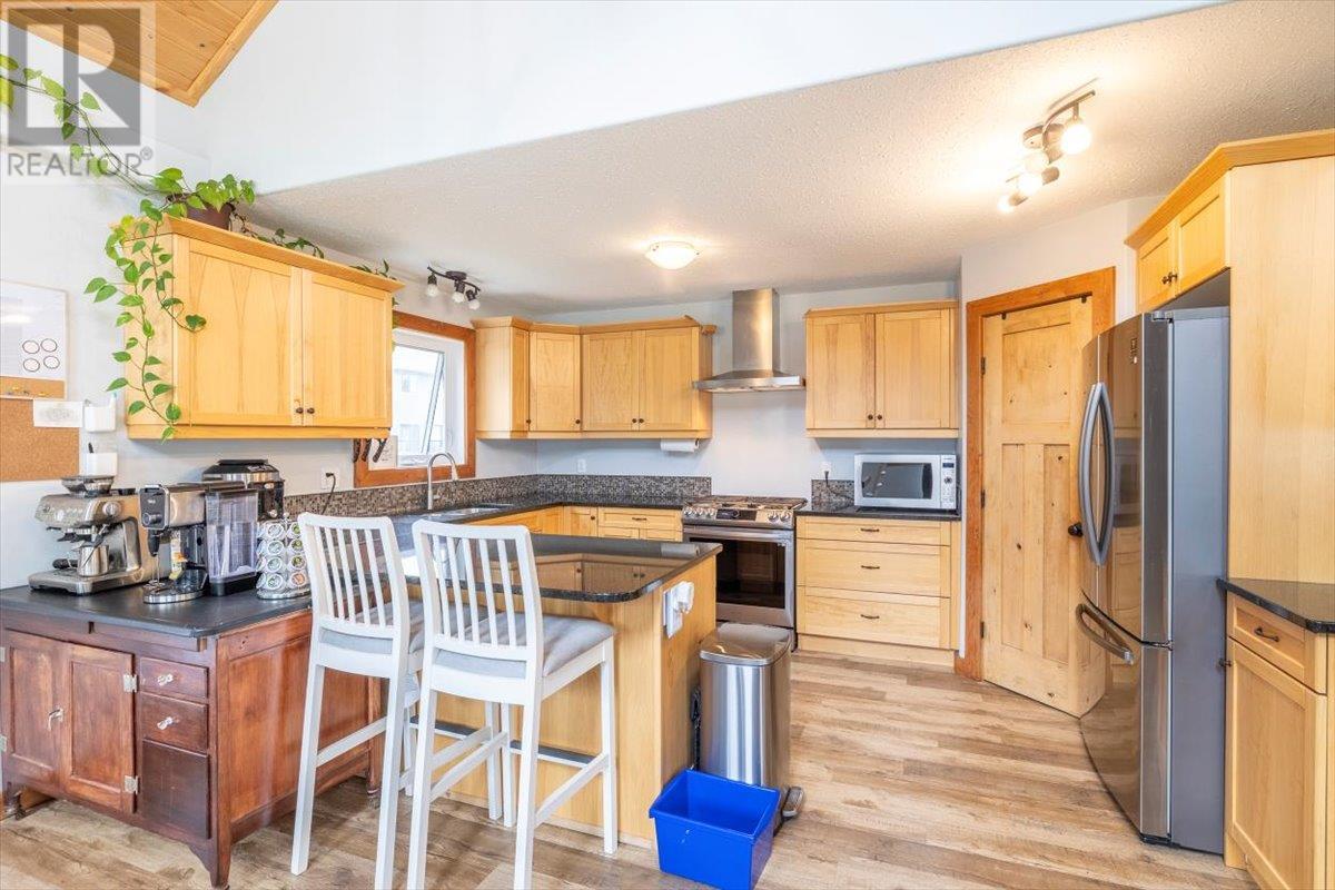 Photo 15 of 2074 Golden Eagle Drive, Sparwood BC