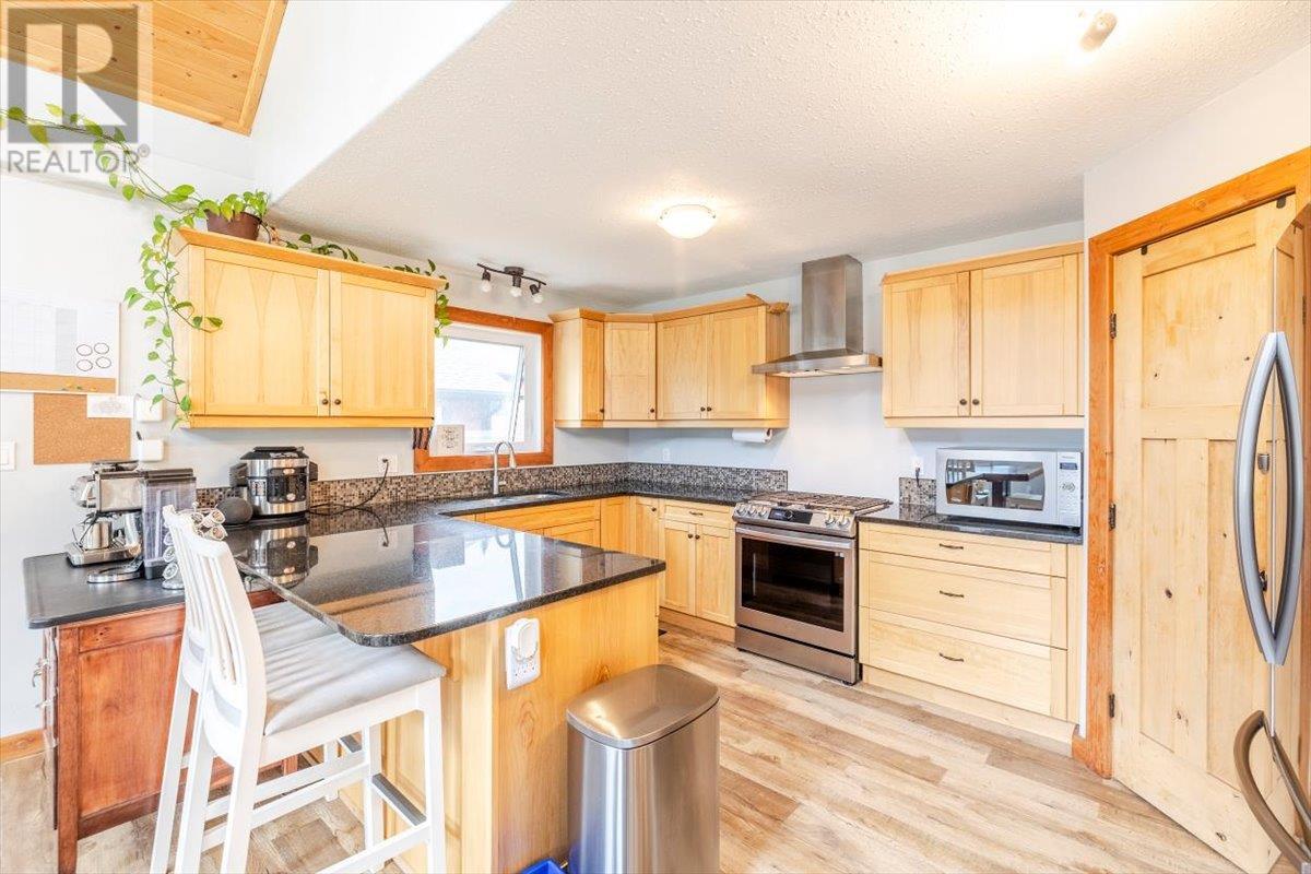 Photo 14 of 2074 Golden Eagle Drive, Sparwood BC