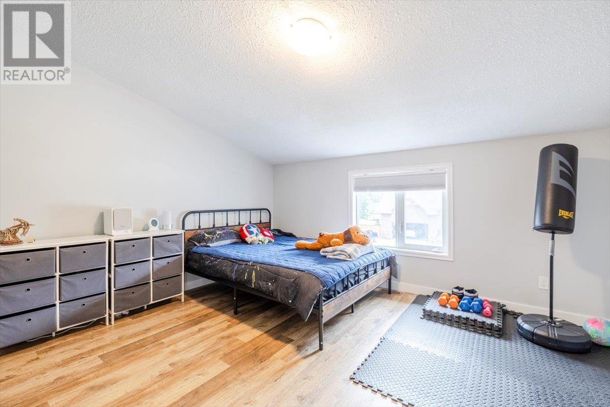 Photo 35 of 2074 Golden Eagle Drive, Sparwood BC