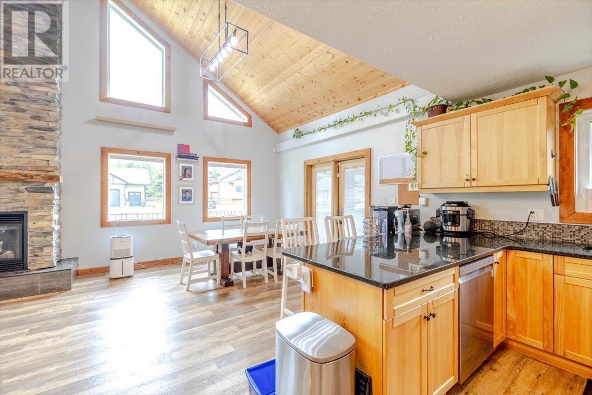 Photo 17 of 2074 Golden Eagle Drive, Sparwood BC