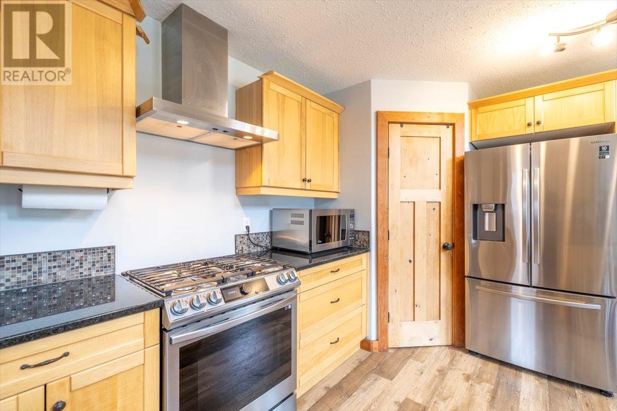 Photo 18 of 2074 Golden Eagle Drive, Sparwood BC