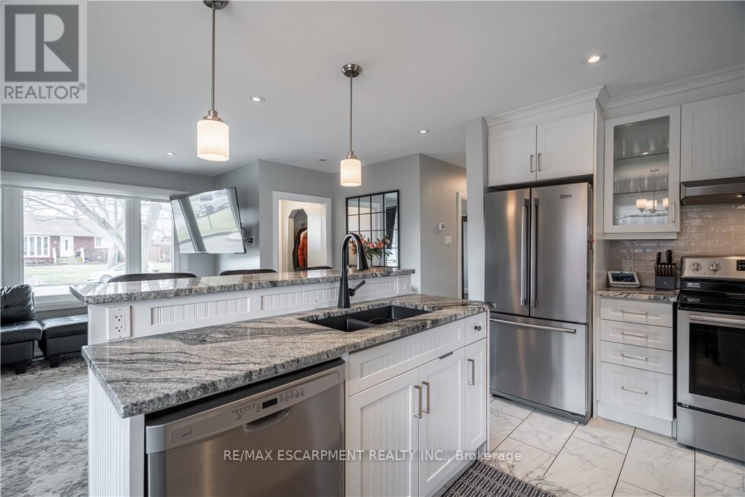 Photo 4 of 14 Milton Road, St Catharines ON