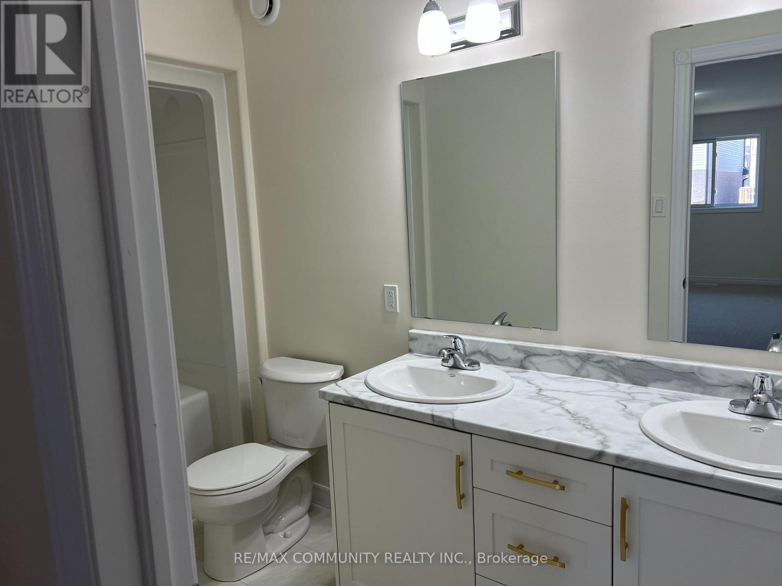 Photo 6 of 236 Oneil Street, Peterborough North ON