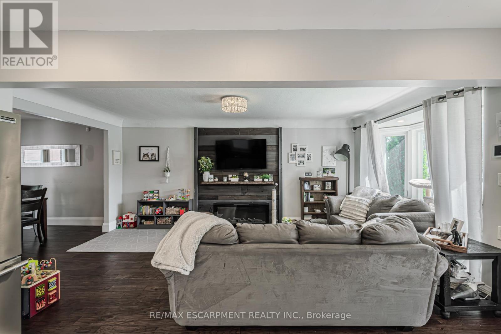 Single Family House for Sale in  ABERFOYLE AVENUE Hamilton (Rosedale) 