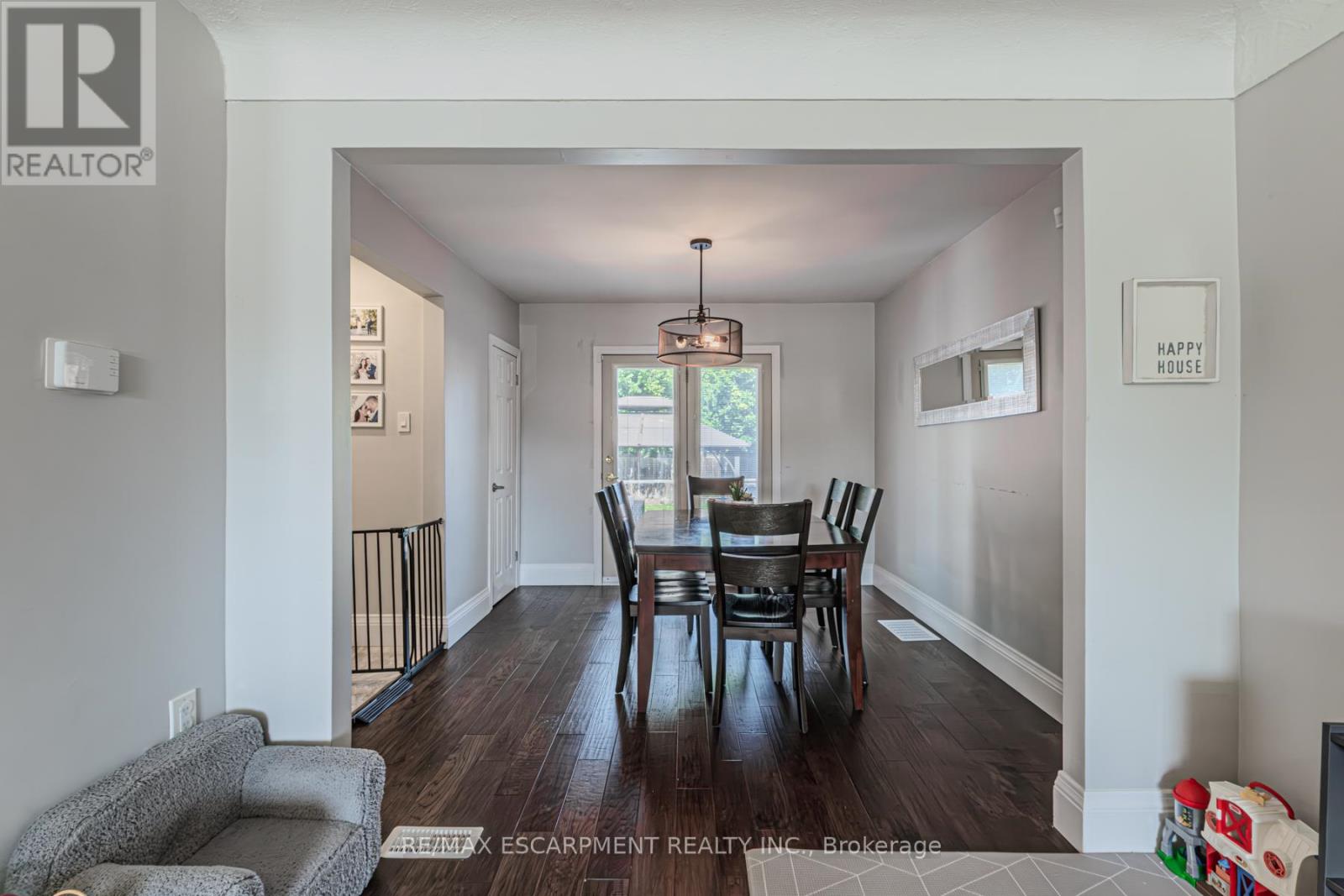 Single Family House for Sale in  ABERFOYLE AVENUE Hamilton (Rosedale) 