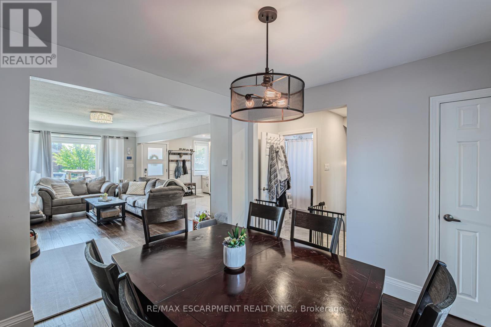 Single Family House for Sale in  ABERFOYLE AVENUE Hamilton (Rosedale) 