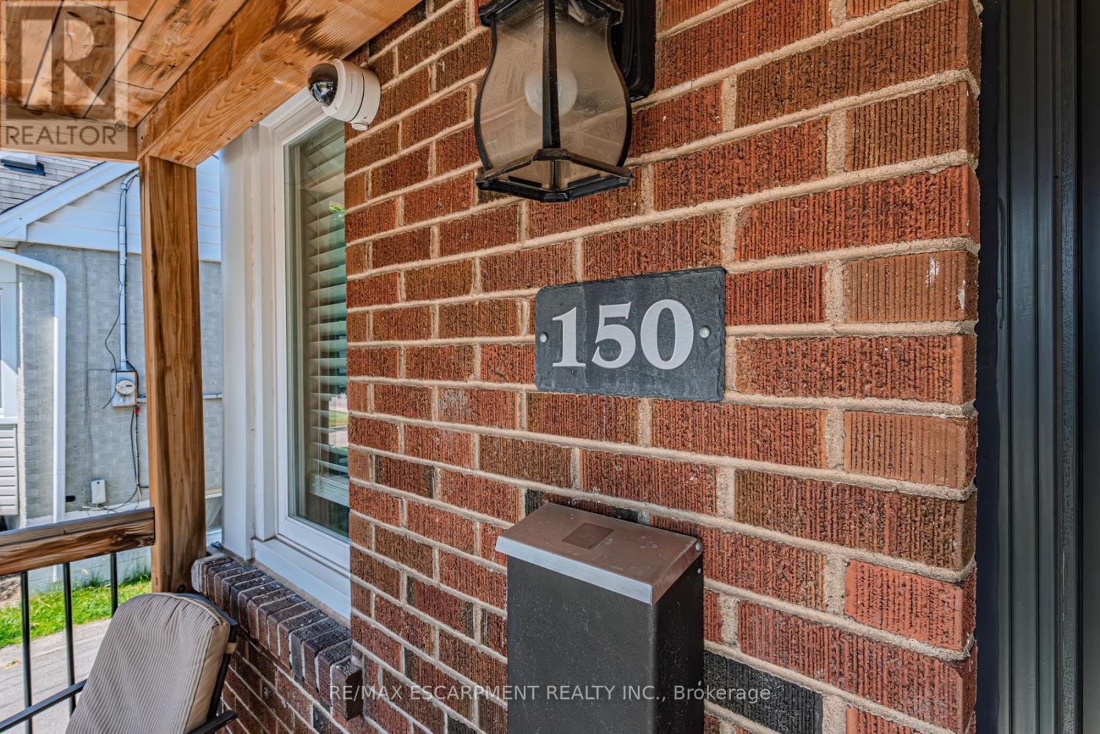 Single Family House for Sale in  ABERFOYLE AVENUE Hamilton (Rosedale) 