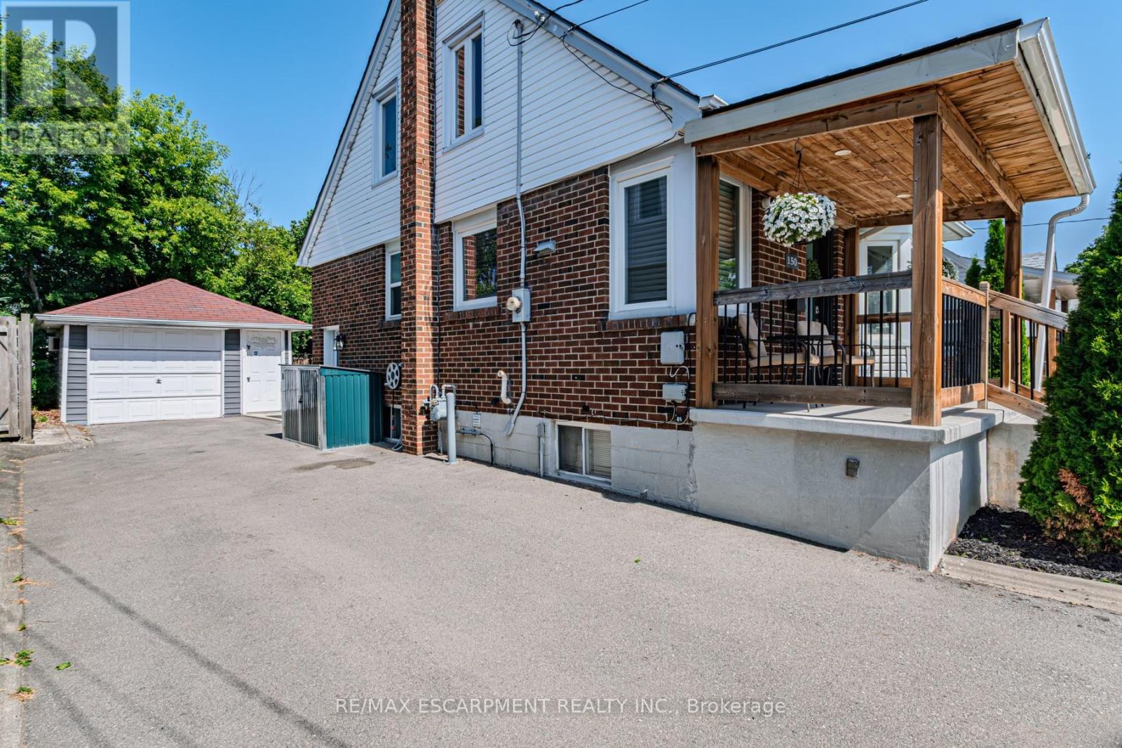 Single Family House for Sale in  ABERFOYLE AVENUE Hamilton (Rosedale) 