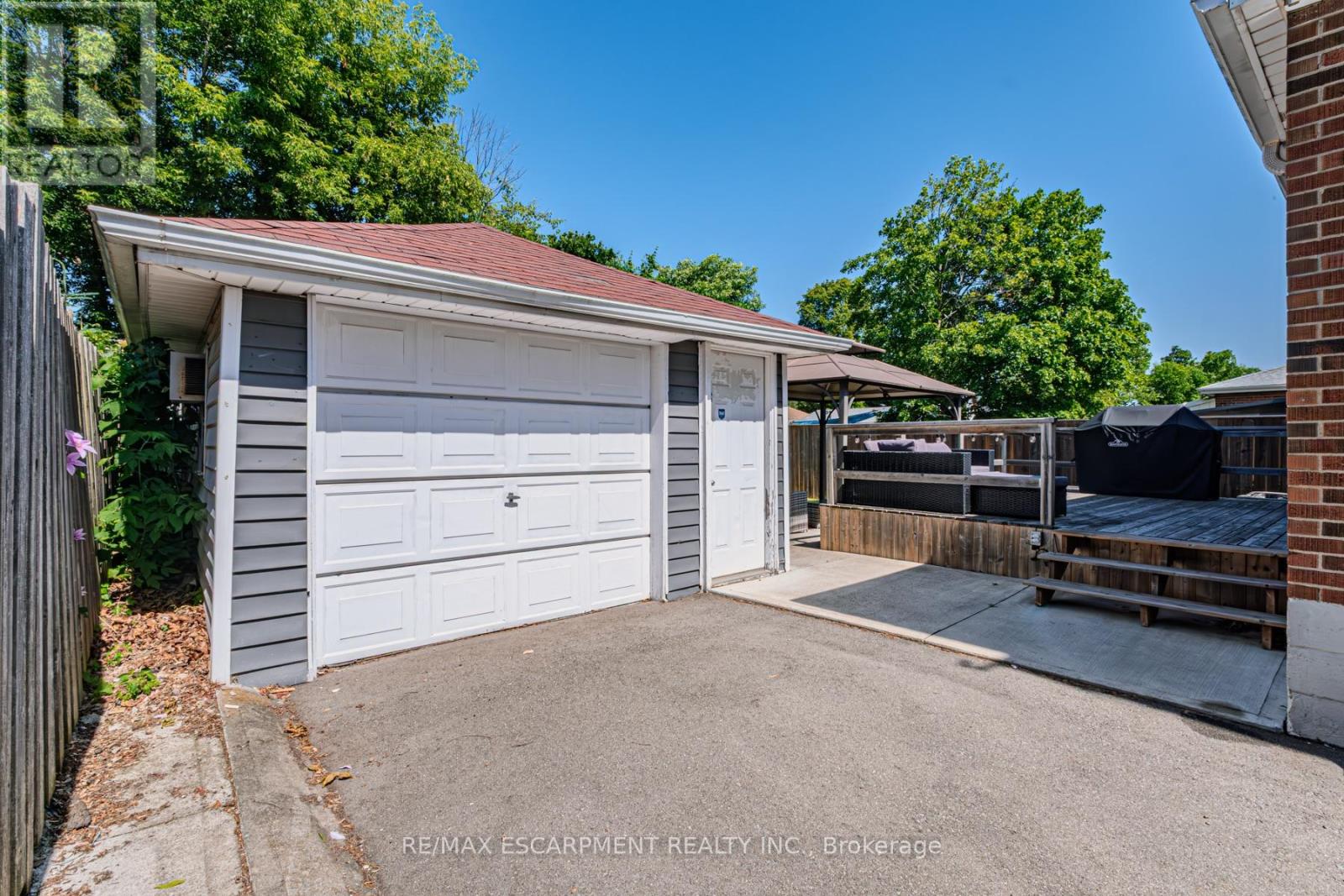 Single Family House for Sale in  ABERFOYLE AVENUE Hamilton (Rosedale) 