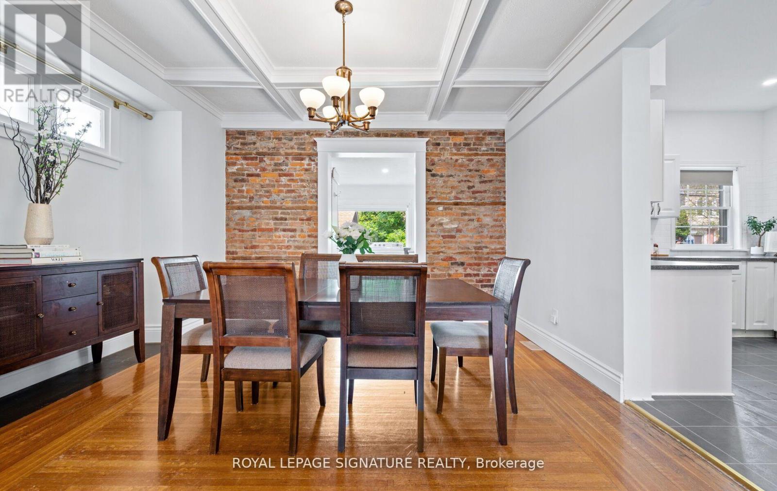 Photo 10 of 124 Eastbourne Avenue, Hamilton ON