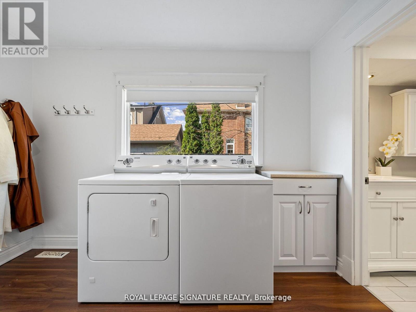Photo 16 of 124 Eastbourne Avenue, Hamilton ON