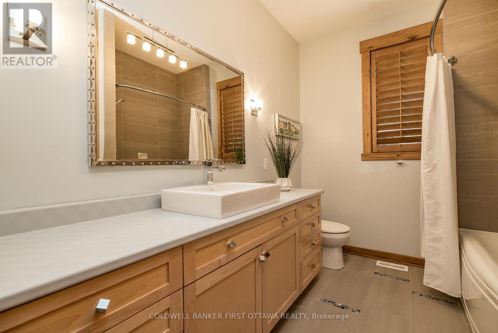 Photo 34 of 125 126 Munro Lane, Beckwith ON