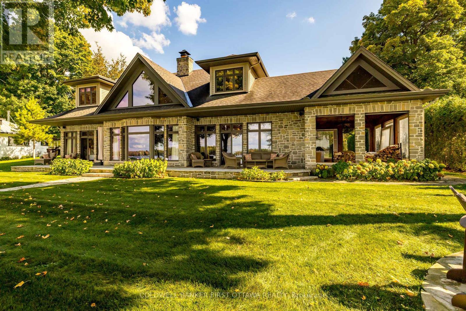 Photo 11 of 125 126 Munro Lane, Beckwith ON