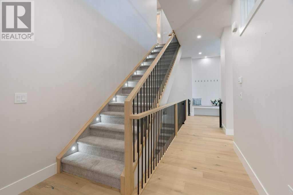 Single Family House for Sale in  Discovery Place SW Discovery Ridge Calgary 