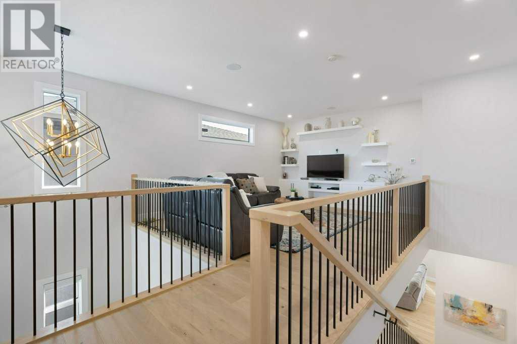 Single Family House for Sale in  Discovery Place SW Discovery Ridge Calgary 