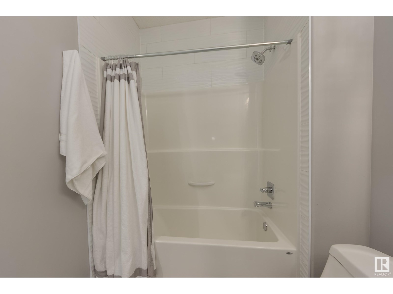 Photo 29 of 16768 61 St Nw, Edmonton AB