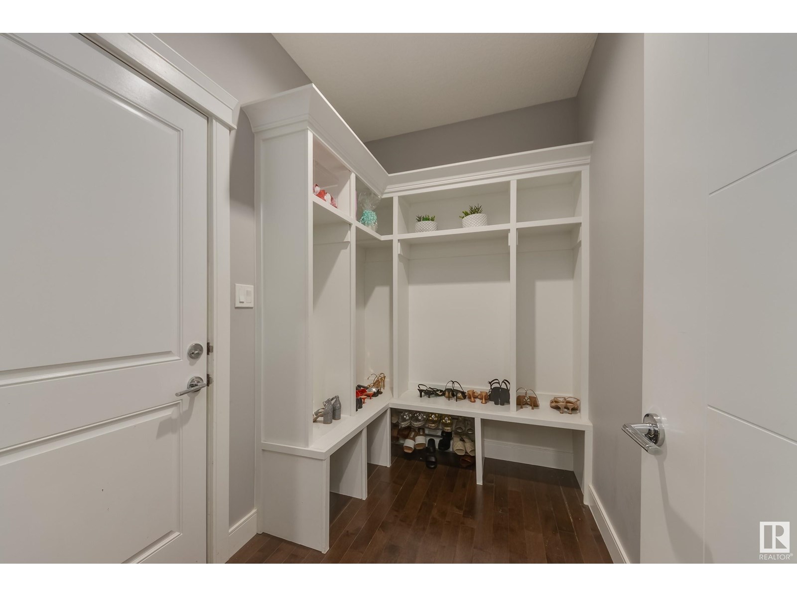 Photo 11 of 16768 61 St Nw, Edmonton AB