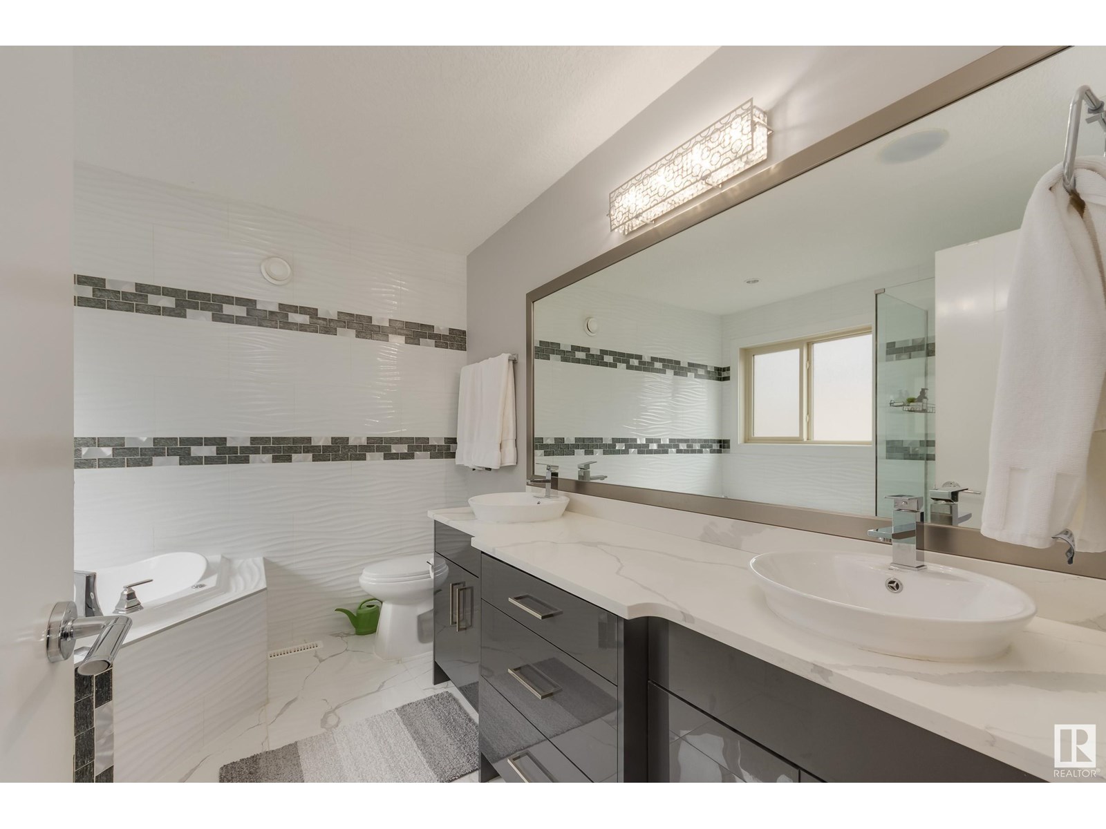 Photo 48 of 16768 61 St Nw, Edmonton AB