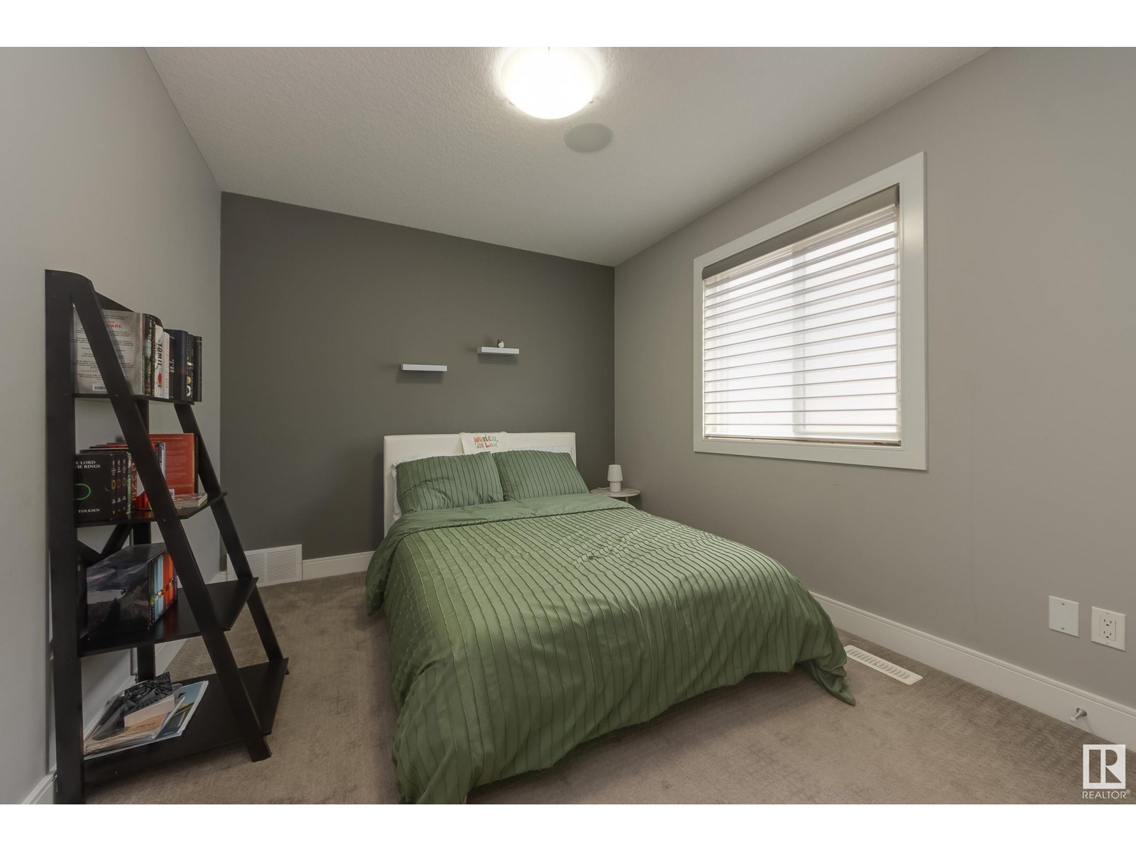 Photo 8 of 16768 61 St Nw, Edmonton AB
