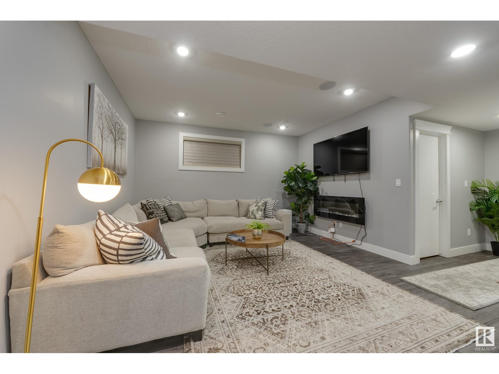 Photo 5 of 16768 61 St Nw, Edmonton AB