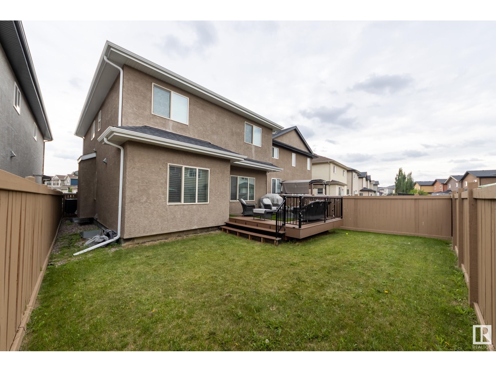 Photo 4 of 16768 61 St Nw, Edmonton AB