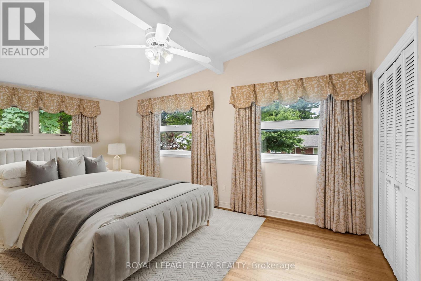 Photo 13 of 1952 Fairbanks Avenue, Ottawa ON