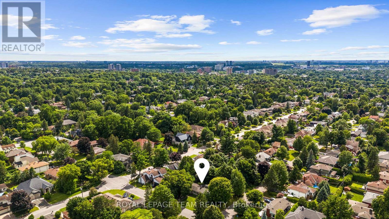 Photo 11 of 1952 Fairbanks Avenue, Ottawa ON