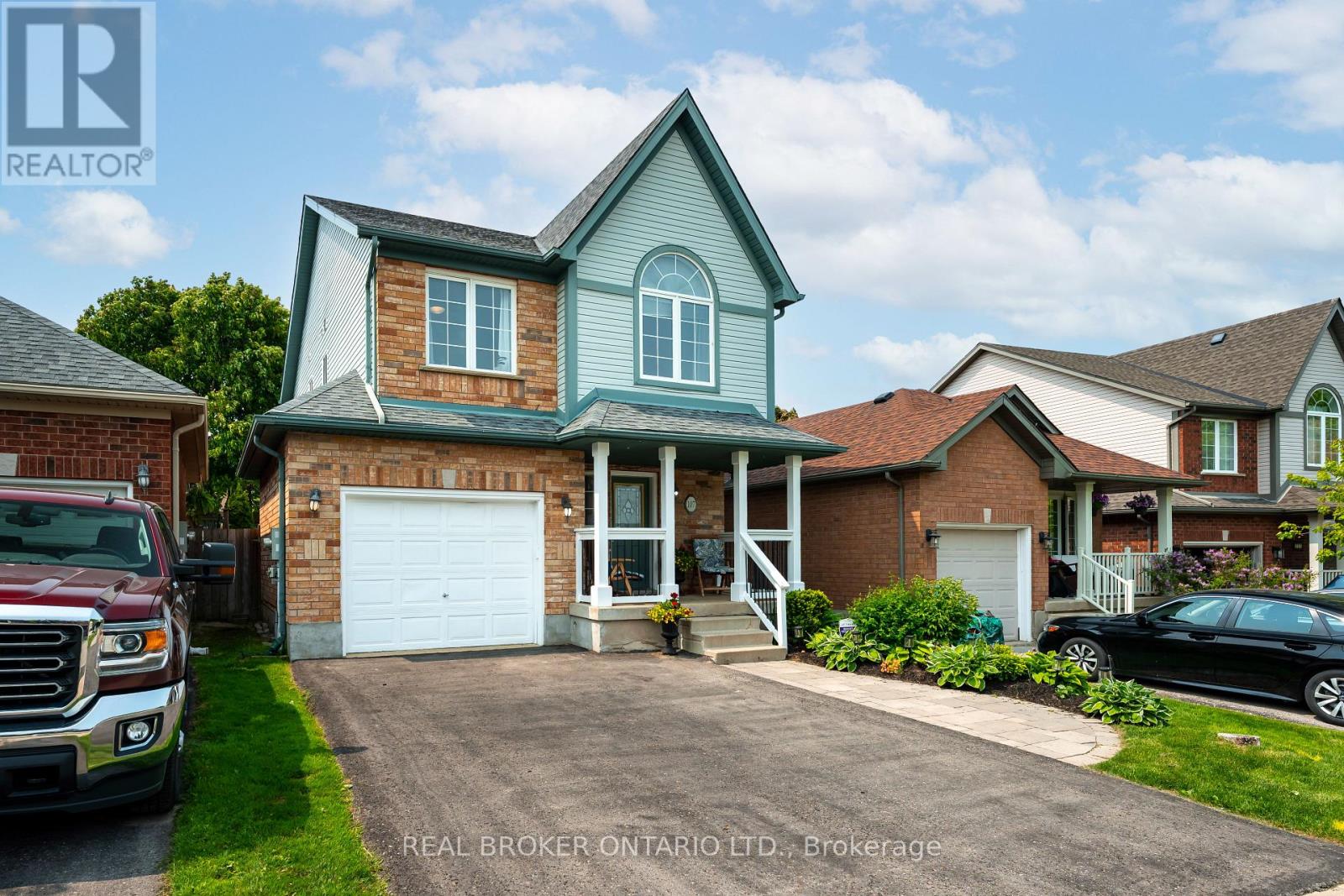 Photo 17 of 107 Glengarry Road, Orangeville ON