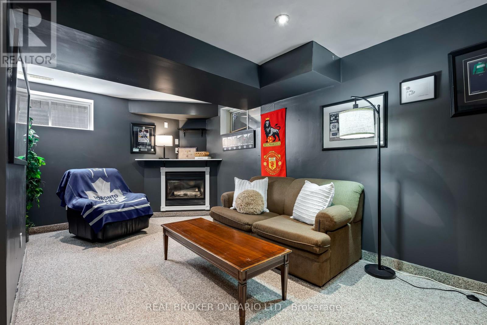 Photo 27 of 107 Glengarry Road, Orangeville ON