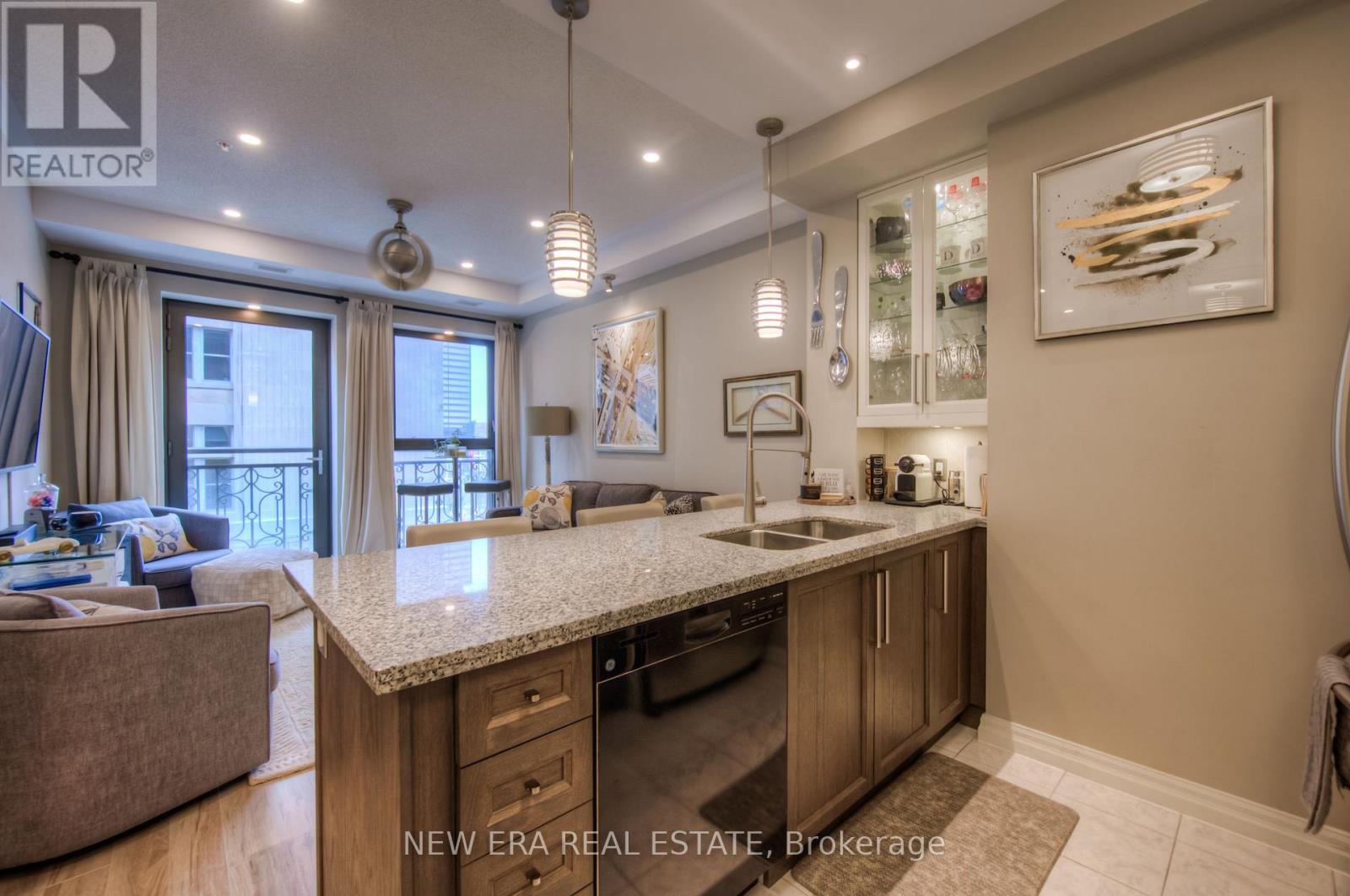 Photo 30 of 506 112 King Street E, Hamilton ON