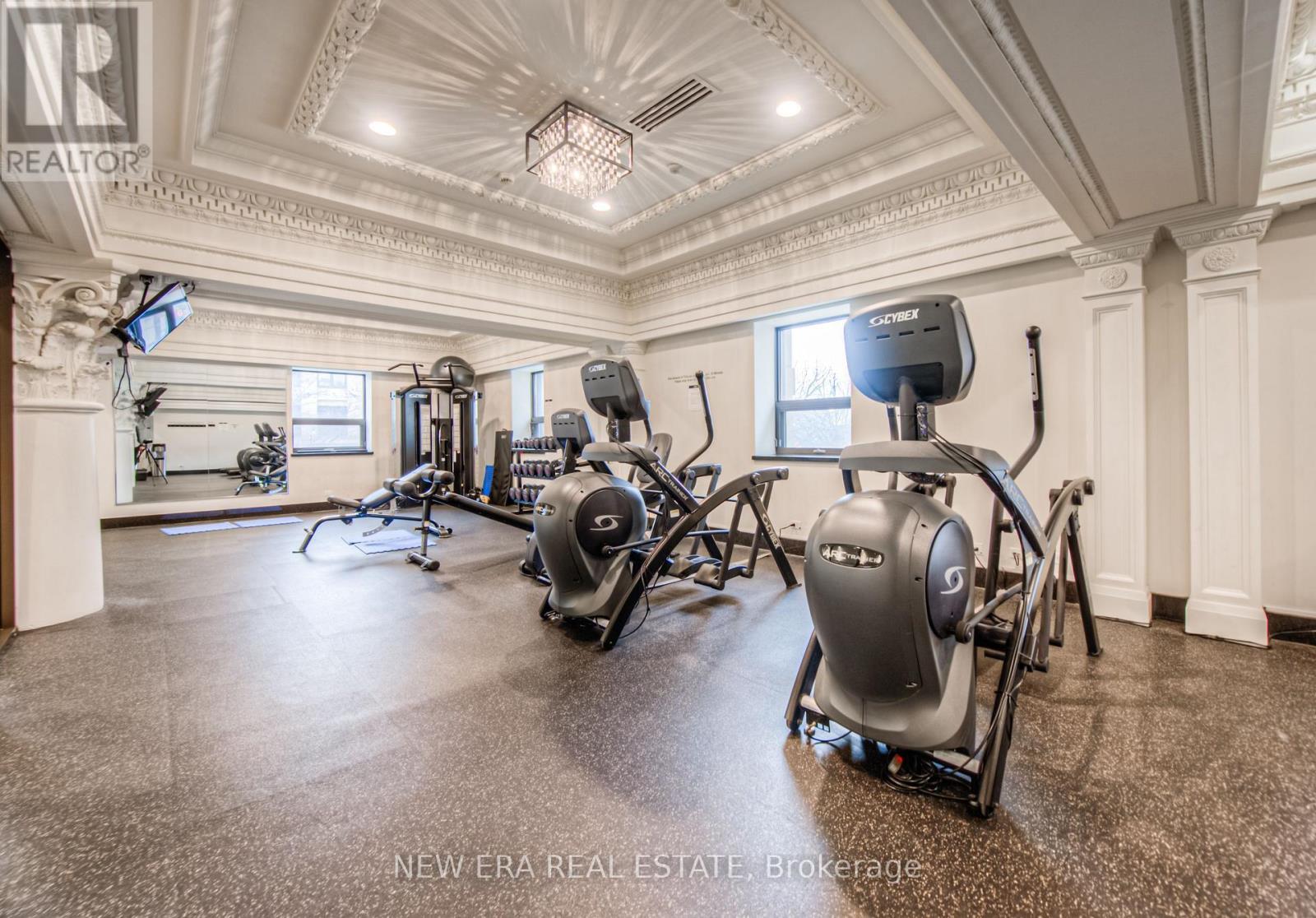 Photo 4 of 506 112 King Street E, Hamilton ON