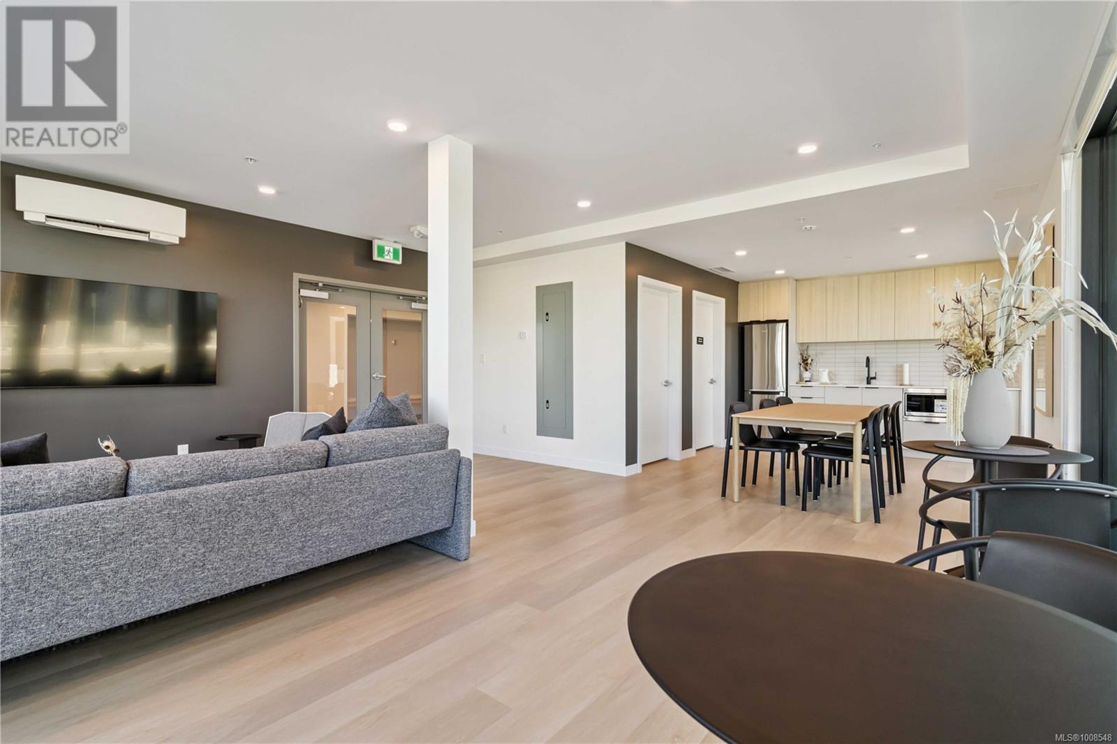 200 3564B Ryder Hesjedal Way, Colwood