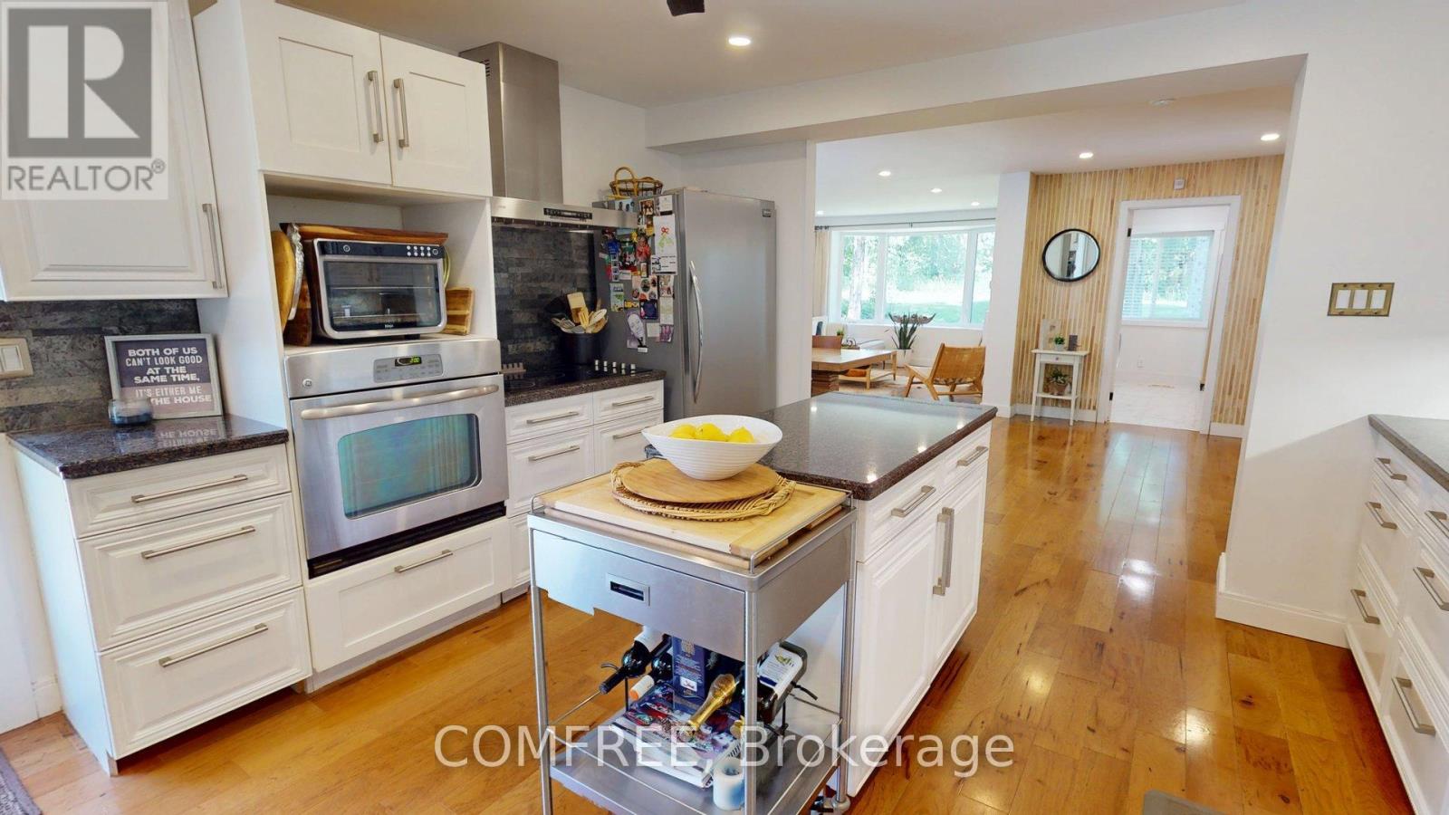 Photo 18 of 11022 Fifth Line, Milton ON