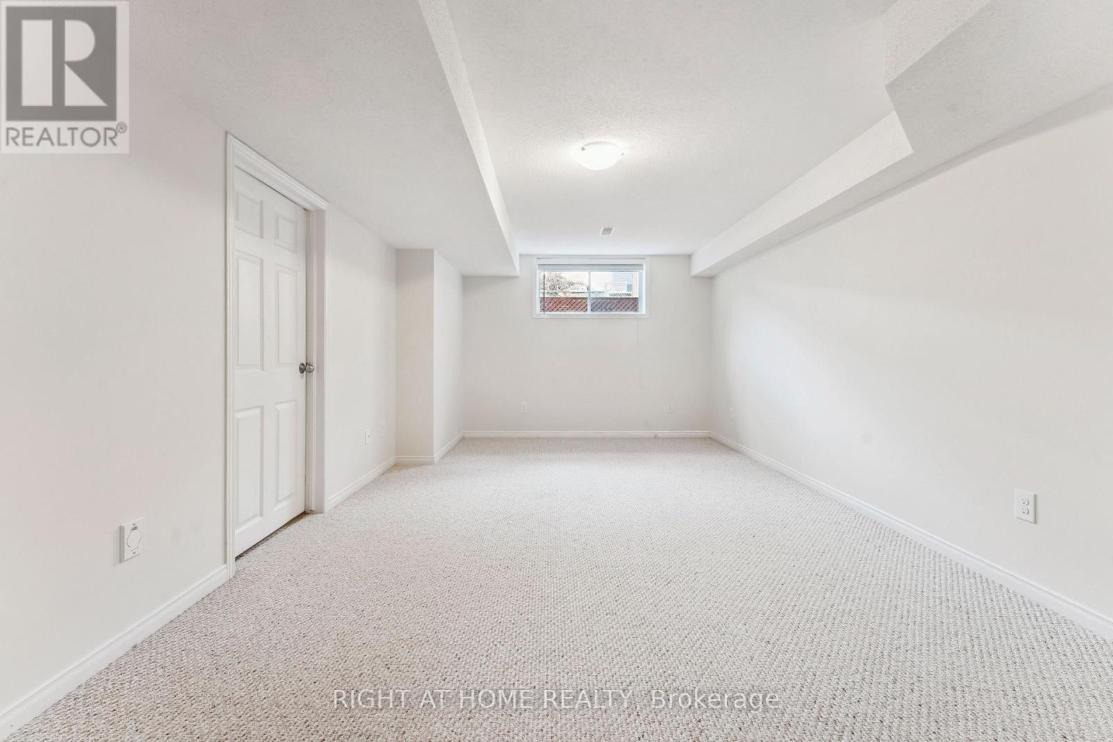 Photo 23 of 142 Lokoya Street, Ottawa ON