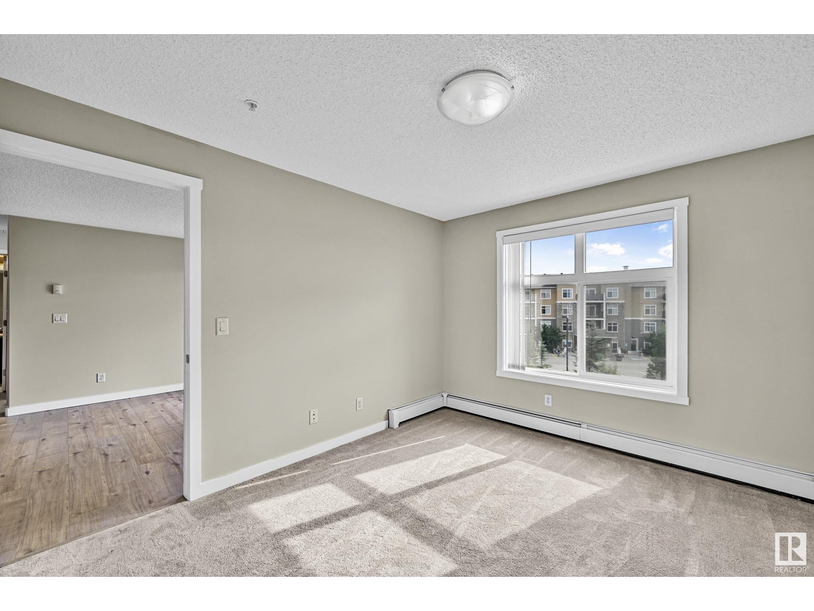 Photo 19 of 335 6076 Schonsee Wy Nw, Edmonton AB