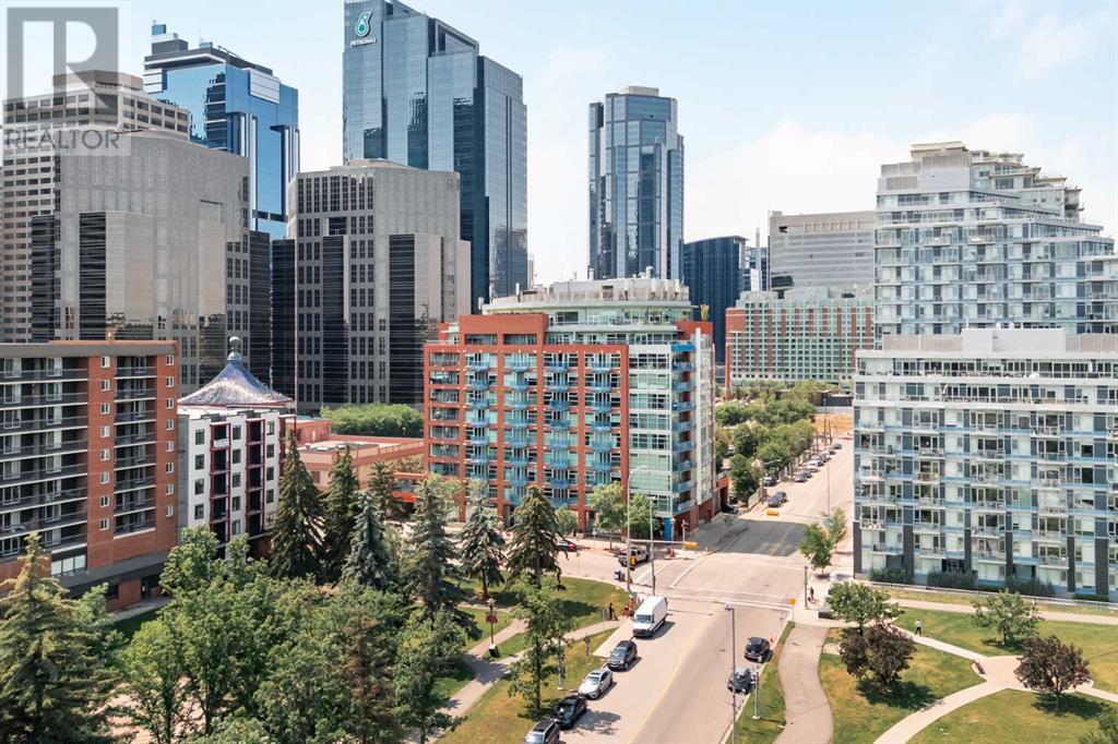 Single Family House for Sale in   Riverfront Avenue SW Chinatown Calgary 
