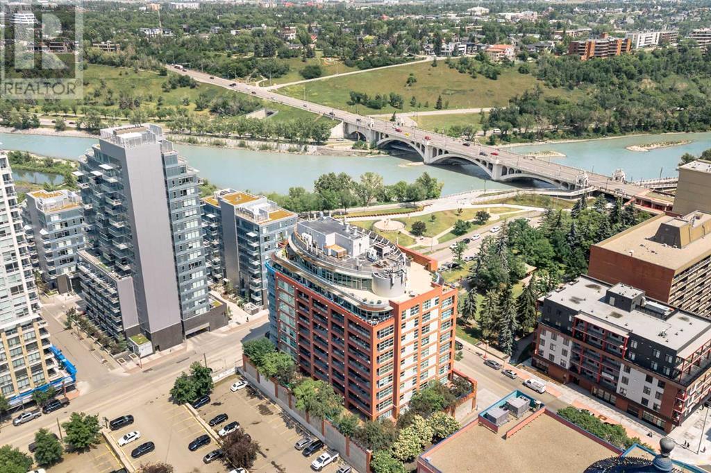 Single Family House for Sale in   Riverfront Avenue SW Chinatown Calgary 