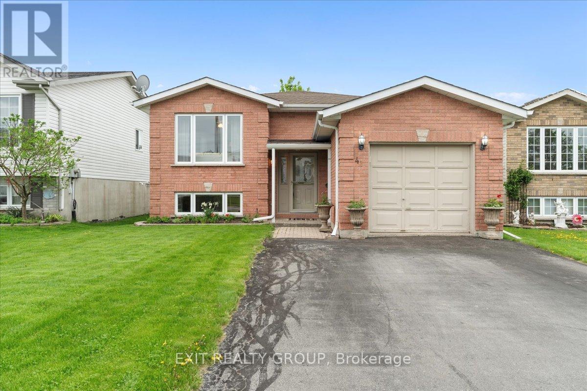 Photo 20 of 41 Faraday Gardens, Belleville ON