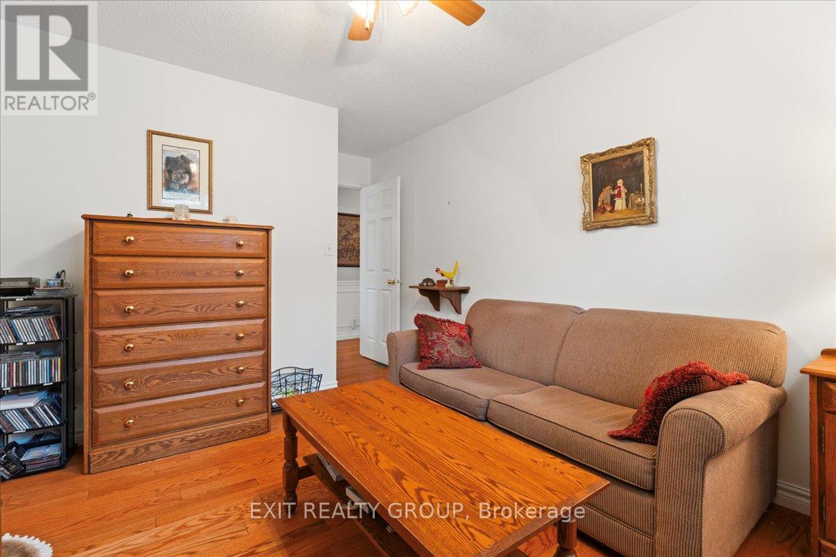 Photo 27 of 41 Faraday Gardens, Belleville ON
