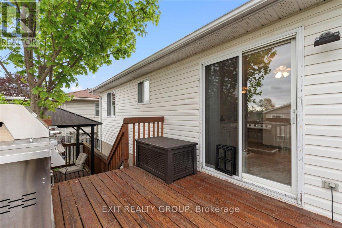 Photo 1 of 41 Faraday Gardens, Belleville ON