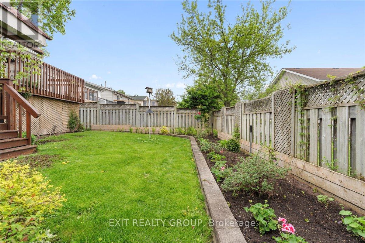 Photo 15 of 41 Faraday Gardens, Belleville ON