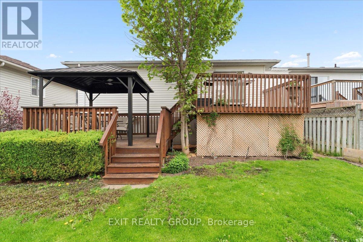 Photo 17 of 41 Faraday Gardens, Belleville ON