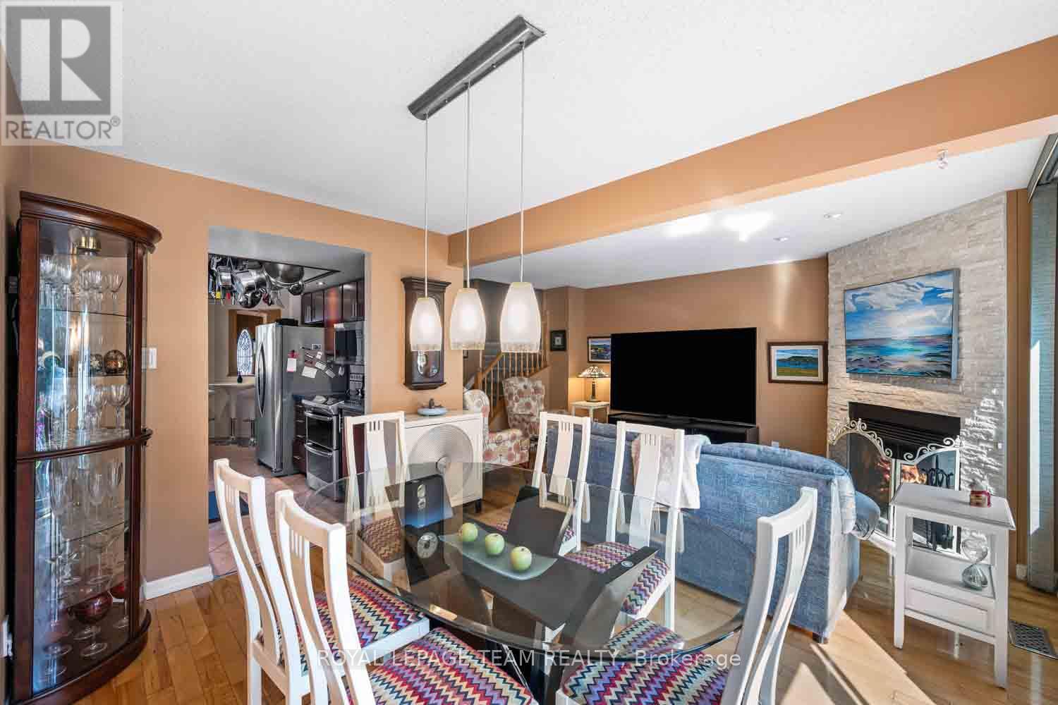 Photo 37 of 172 Southport Drive, Ottawa ON