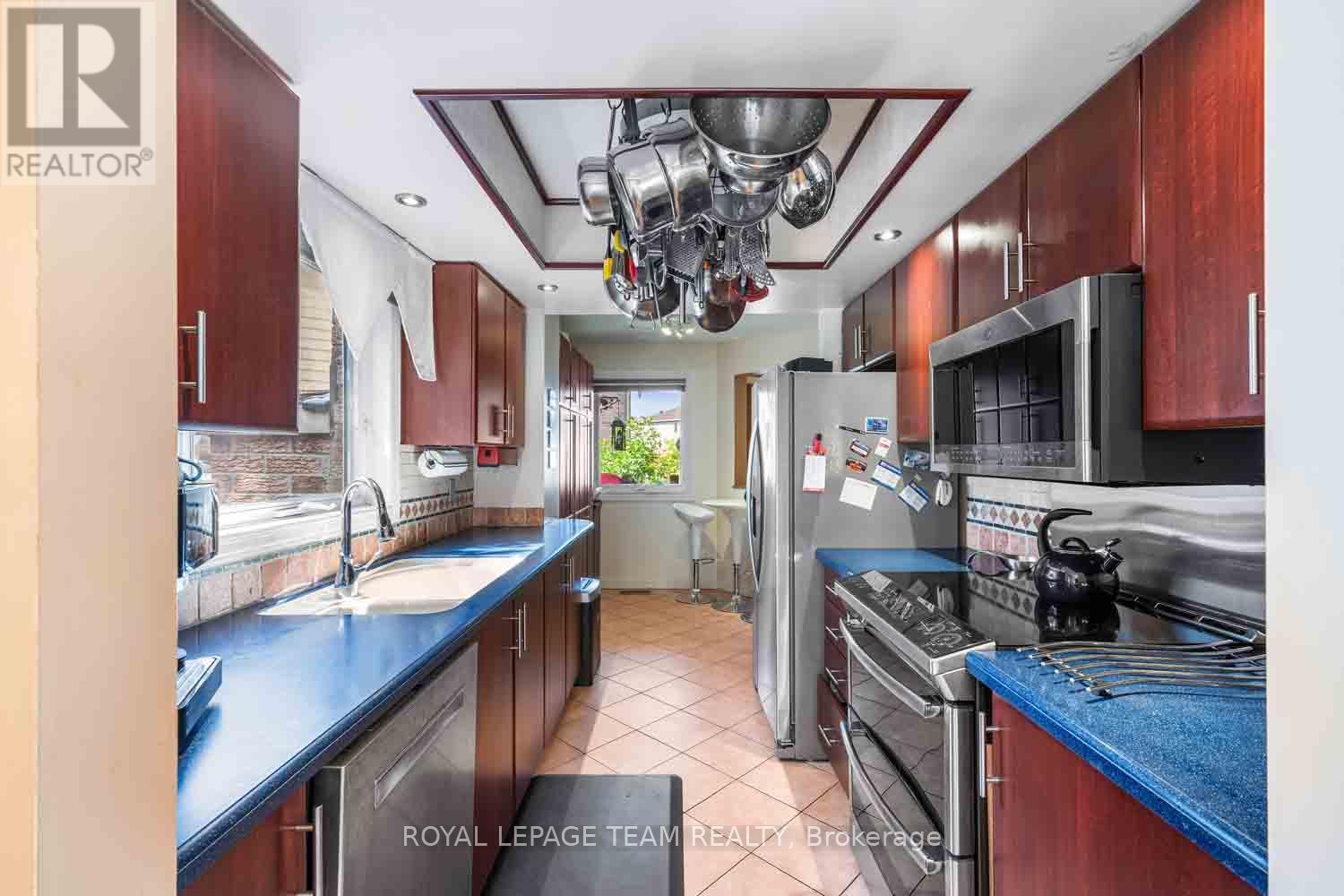 Photo 21 of 172 Southport Drive, Ottawa ON