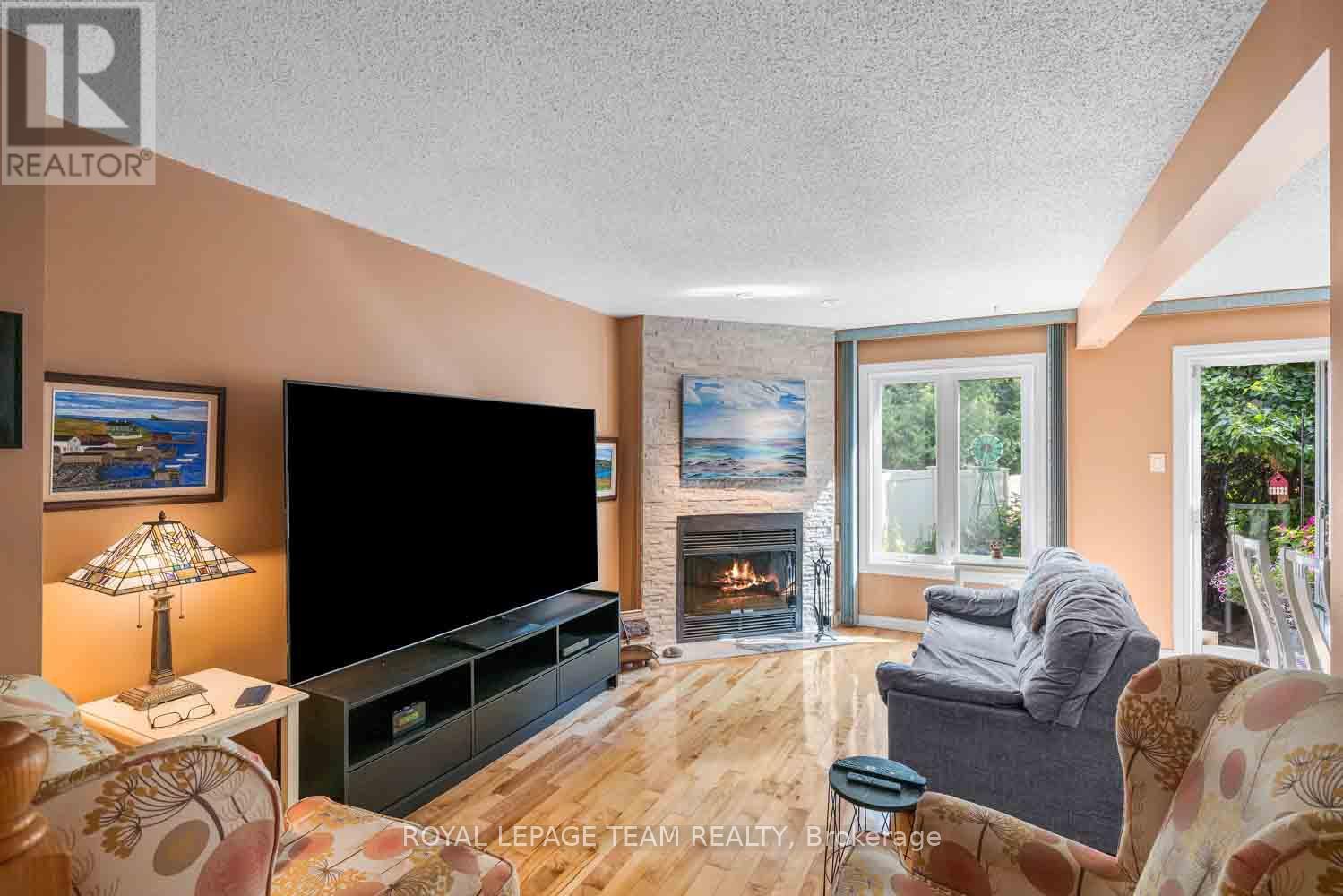 Photo 41 of 172 Southport Drive, Ottawa ON