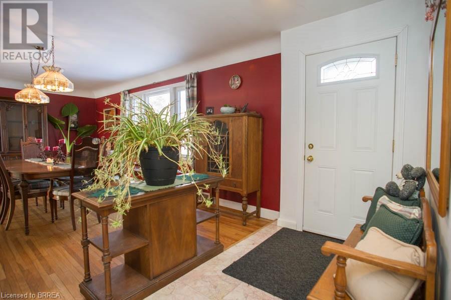 Photo 4 of 530 Mount Pleasant Road, Brantford ON