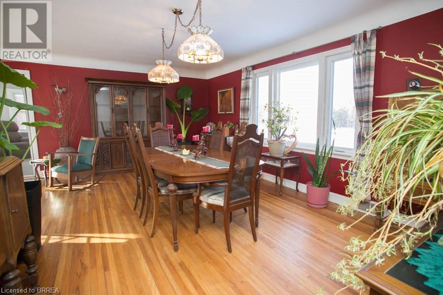 Photo 9 of 530 Mount Pleasant Road, Brantford ON