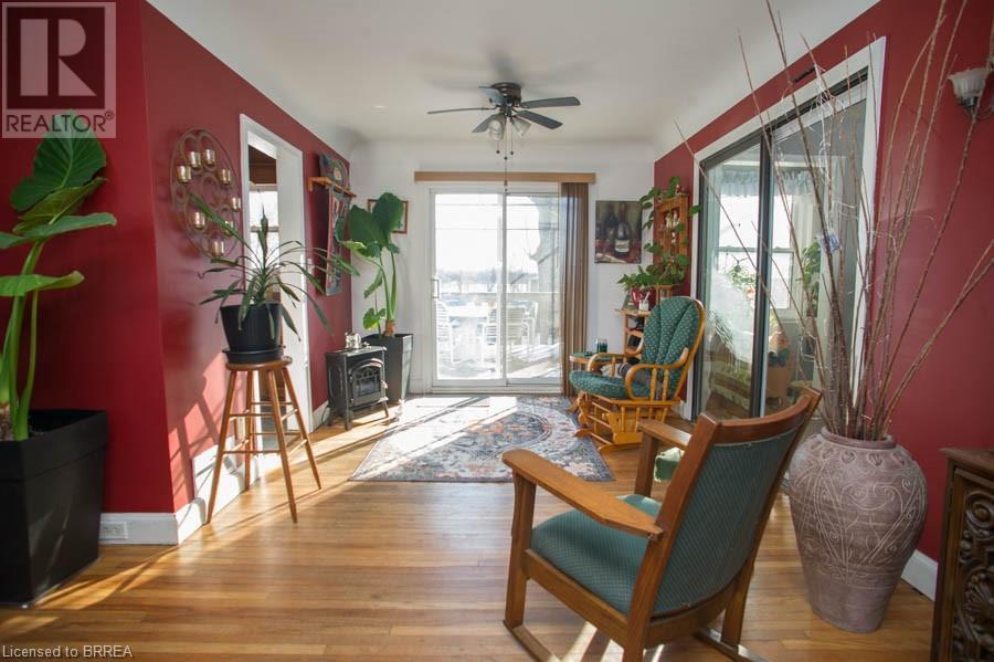 Photo 3 of 530 Mount Pleasant Road, Brantford ON